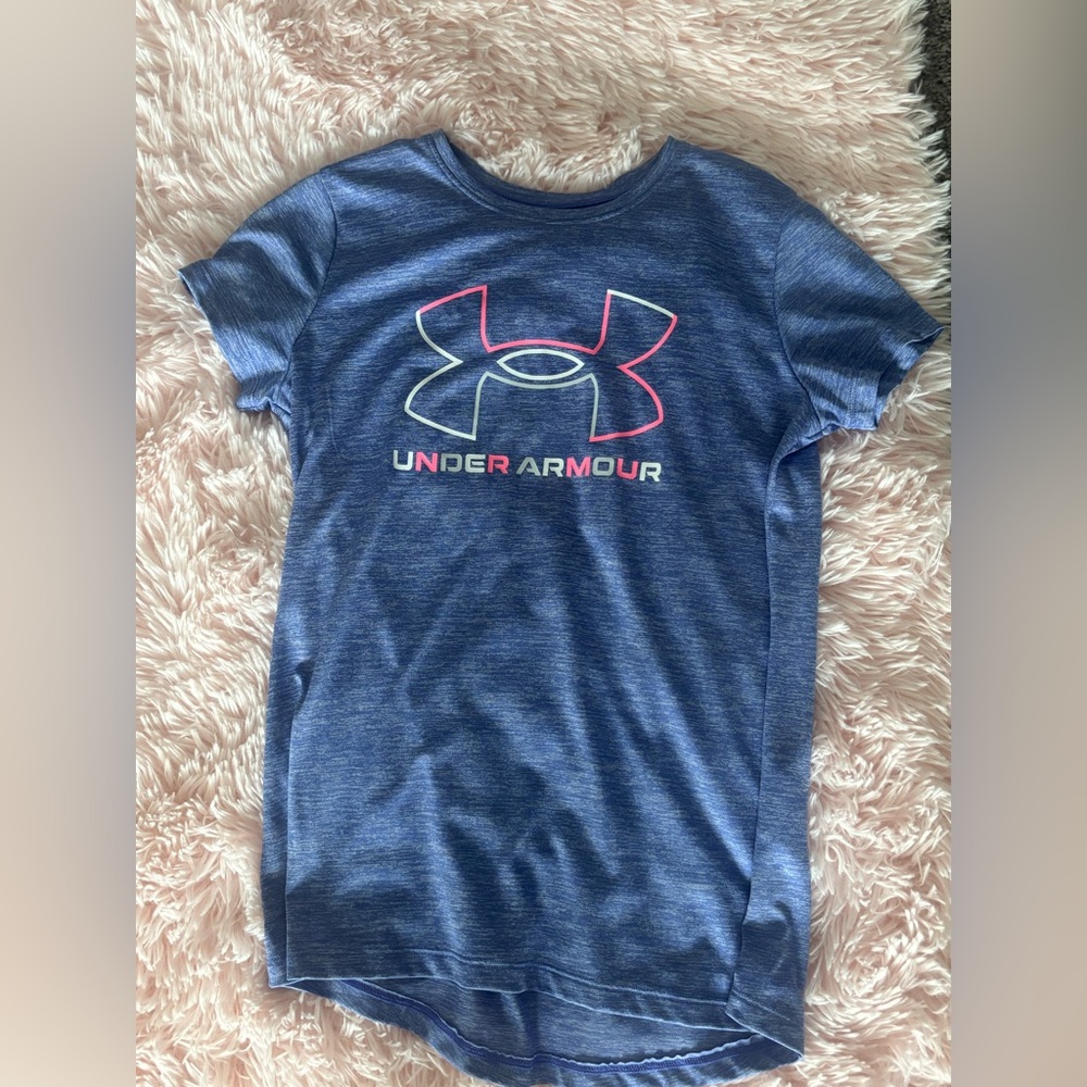 Girls Under Armor shirt